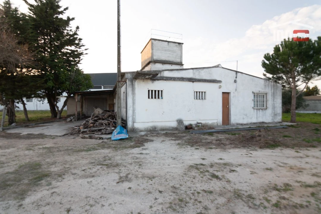 Terreno Misto para Venda em Vale de Santarem Foto 19