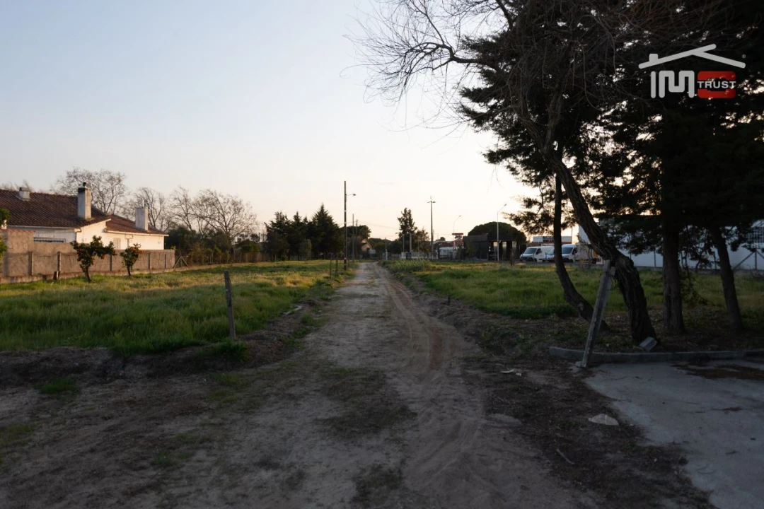 Terreno Misto para Venda em Vale de Santarem Foto 23