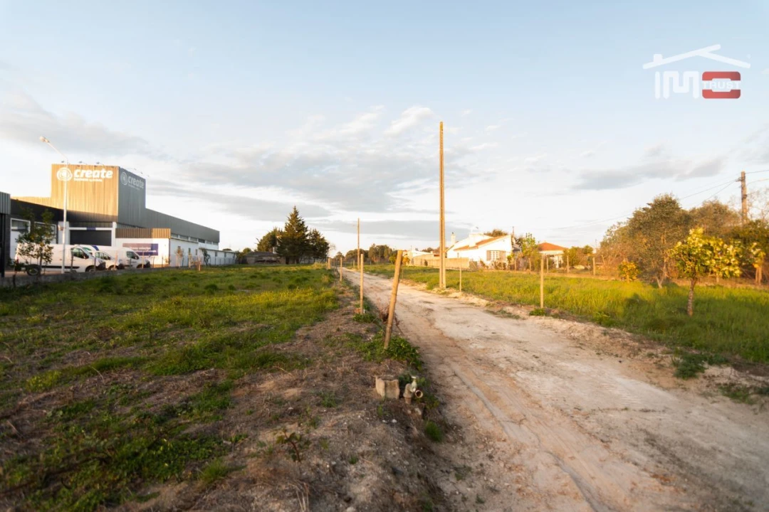 Terreno Misto para Venda em Vale de Santarem Foto 26