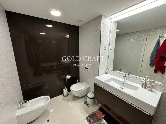 Apartamento T4 para Venda em Sacavém e Prior Velho Foto 32