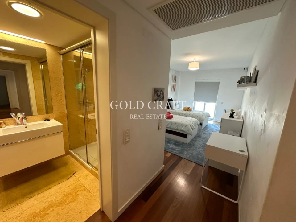 Apartamento T4 para Venda em Sacavém e Prior Velho Foto 23