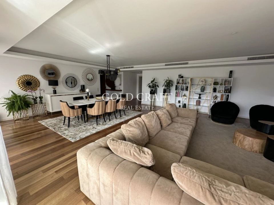 Apartamento T4 para Venda em Sacavém e Prior Velho Foto 8