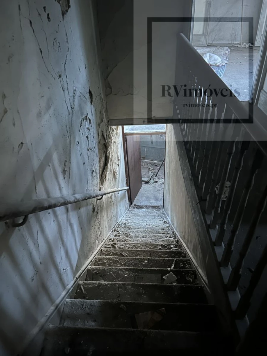 Loja para Venda em Milheiros Foto 9