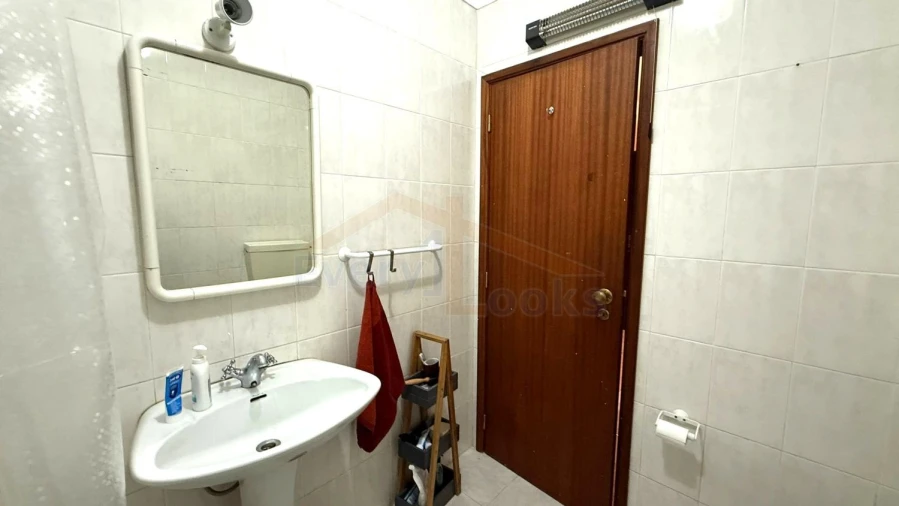 Apartamento T1 para Venda em Peniche Foto 13