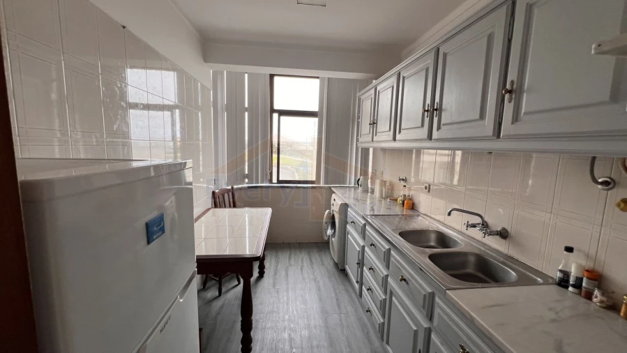 Apartamento T1 para Venda em Peniche Foto 8