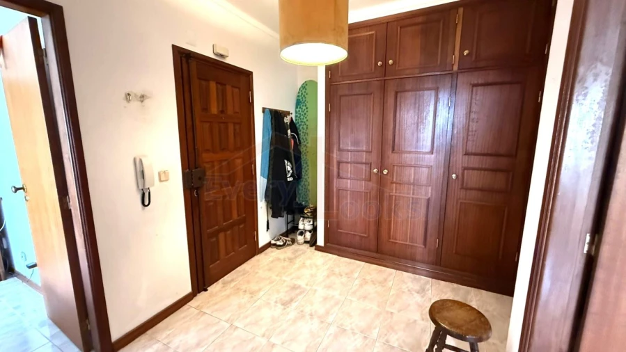 Apartamento T1 para Venda em Peniche Foto 4