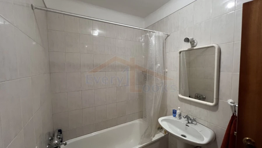 Apartamento T1 para Venda em Peniche Foto 15