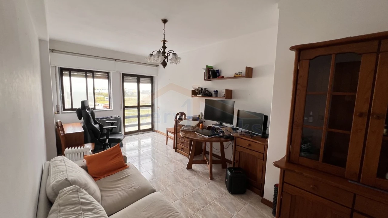 Apartamento T1 para Venda em Peniche Foto 12