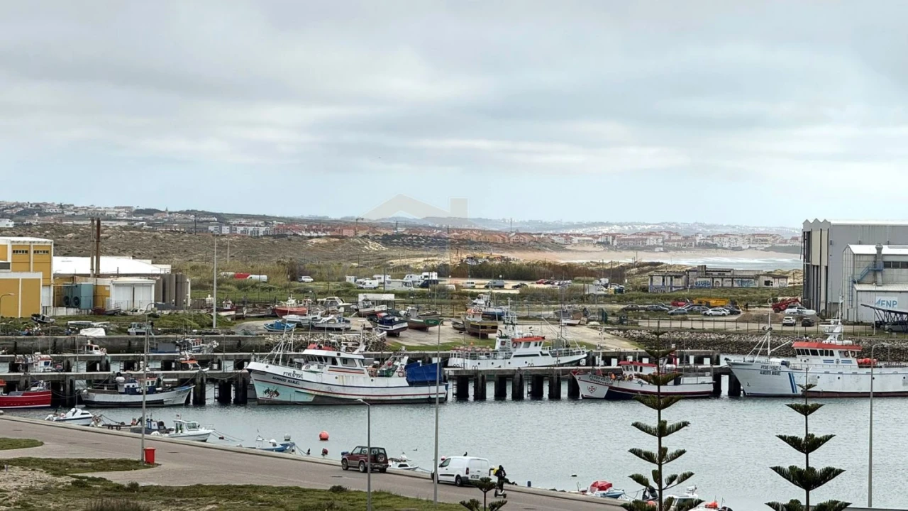 Apartamento T1 para Venda em Peniche Foto 32