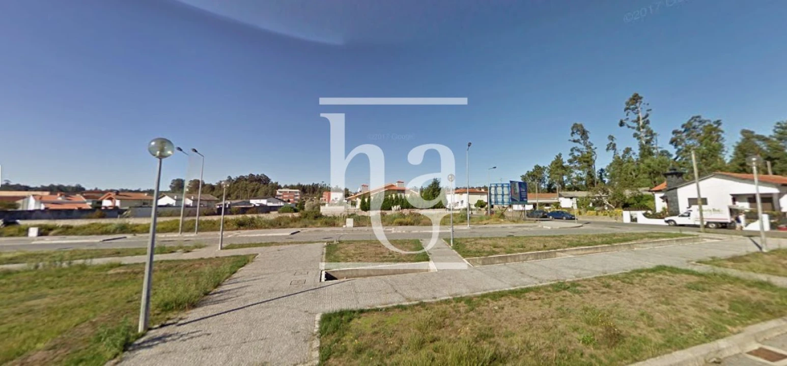 Terreno para Venda em Castêlo da Maia Foto 5