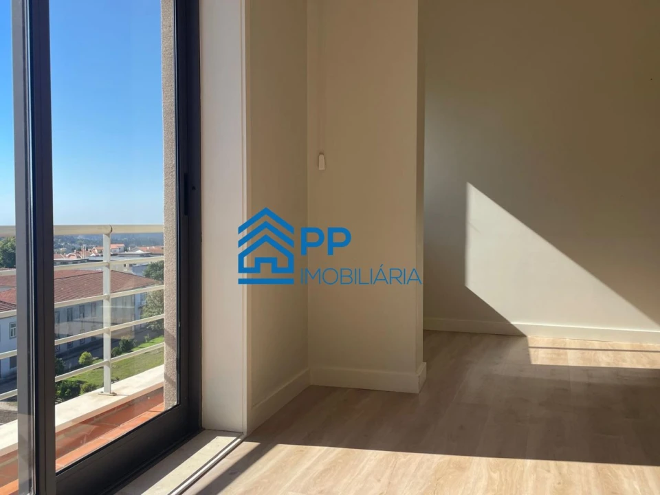 Apartamento T4 para Venda em Pedroso e Seixezelo Foto 54