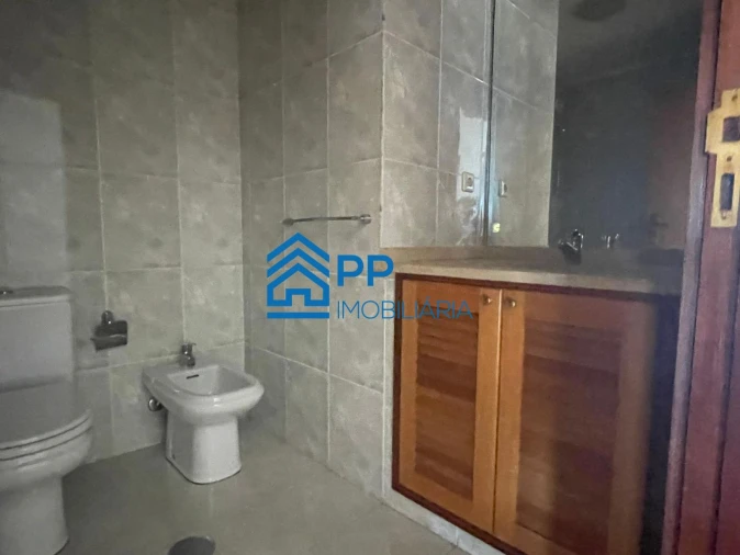 Apartamento T4 para Venda em Pedroso e Seixezelo Foto 46
