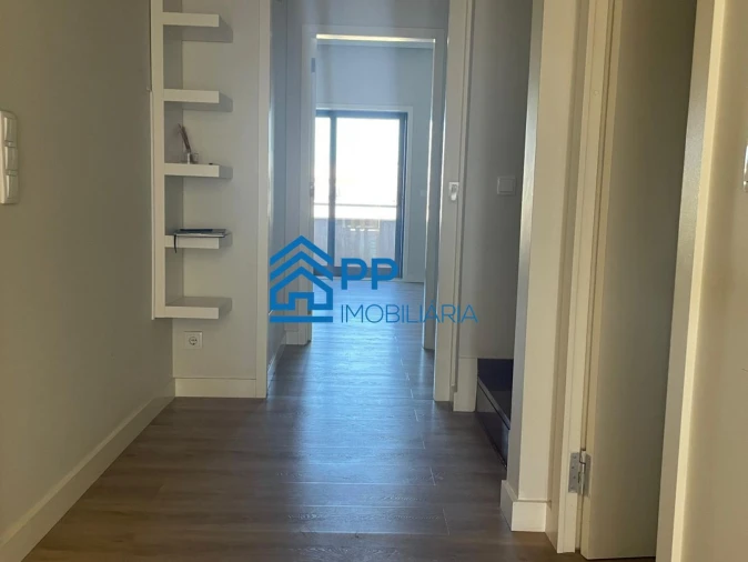 Apartamento T4 para Venda em Pedroso e Seixezelo Foto 56
