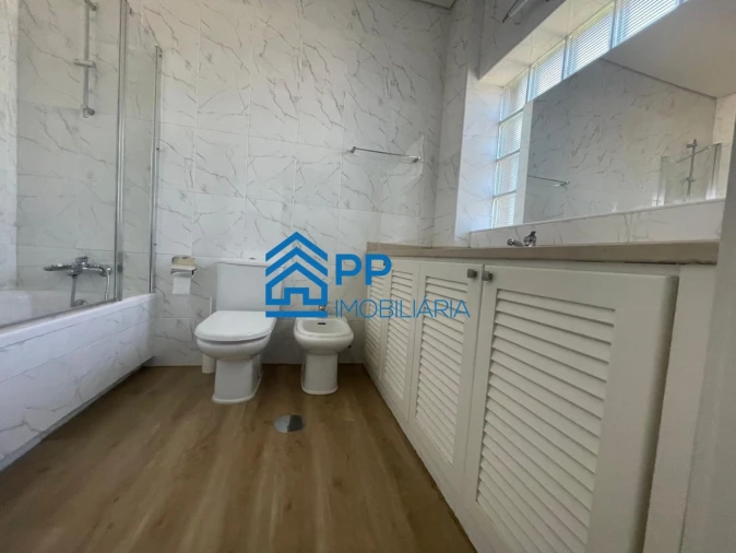Apartamento T4 para Venda em Pedroso e Seixezelo Foto 45