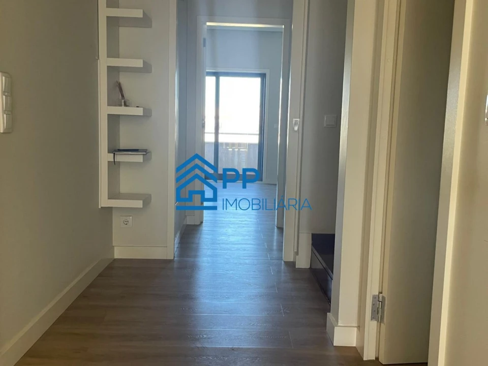 Apartamento T4 para Venda em Pedroso e Seixezelo Foto 56