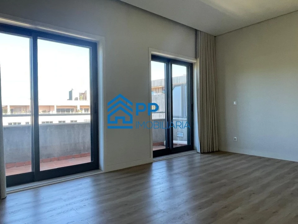 Apartamento T4 para Venda em Pedroso e Seixezelo Foto 33