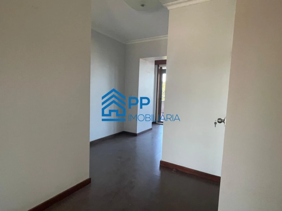 Apartamento T4 para Venda em Pedroso e Seixezelo Foto 40