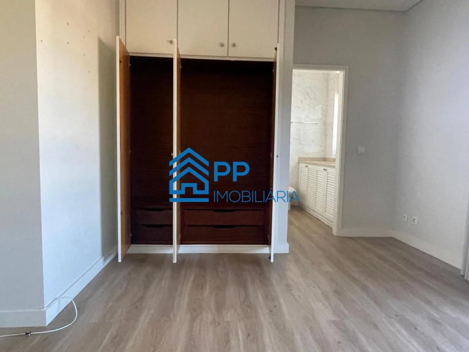 Apartamento T4 para Venda em Pedroso e Seixezelo Foto 21