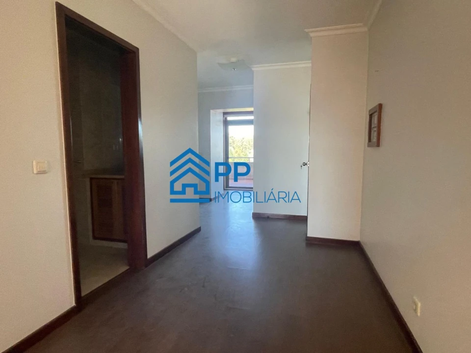 Apartamento T4 para Venda em Pedroso e Seixezelo Foto 41