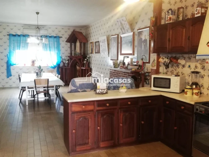 Moradia T6 para Venda em Fermentelos Foto 2