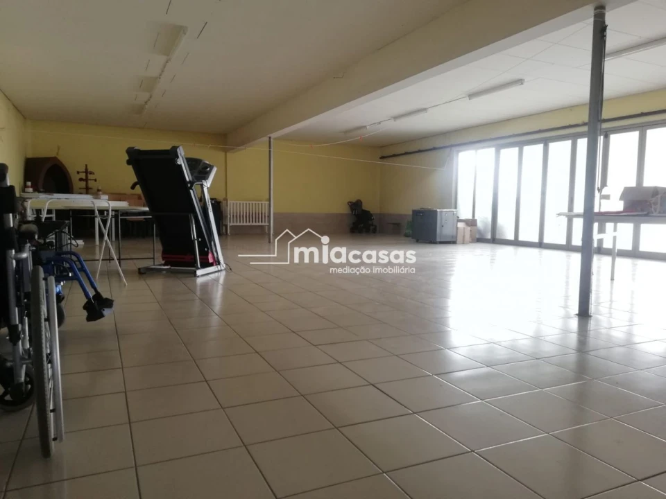 Moradia T6 para Venda em Fermentelos Foto 13