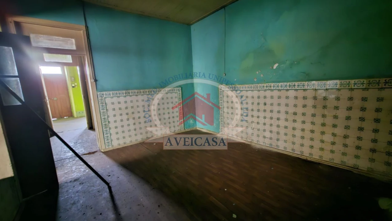 Moradia T8 para Venda em Oliveirinha Foto 3