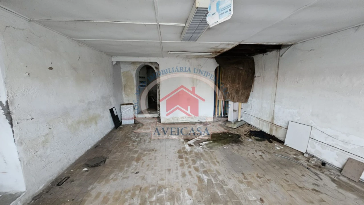 Moradia T8 para Venda em Oliveirinha Foto 10