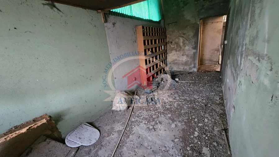 Moradia T8 para Venda em Oliveirinha Foto 30