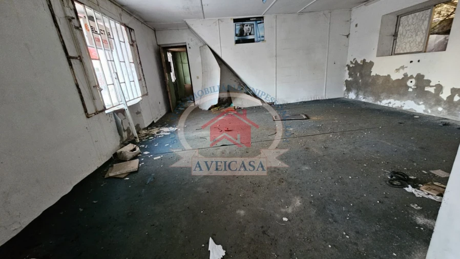 Moradia T8 para Venda em Oliveirinha Foto 8