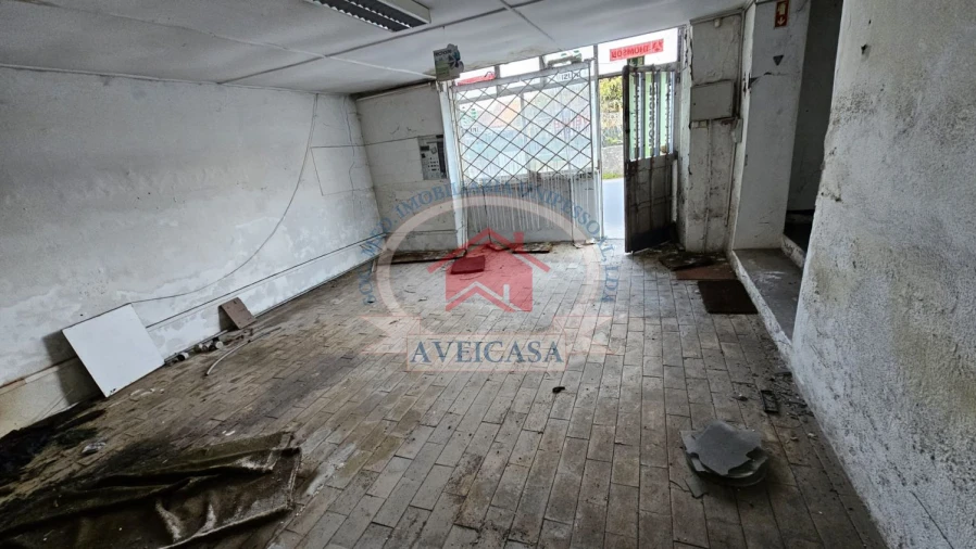 Moradia T8 para Venda em Oliveirinha Foto 9