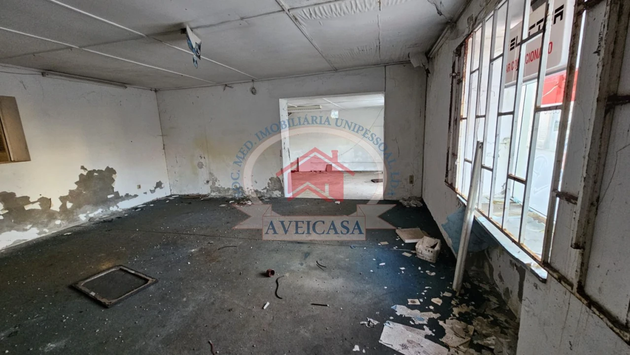 Moradia T8 para Venda em Oliveirinha Foto 7