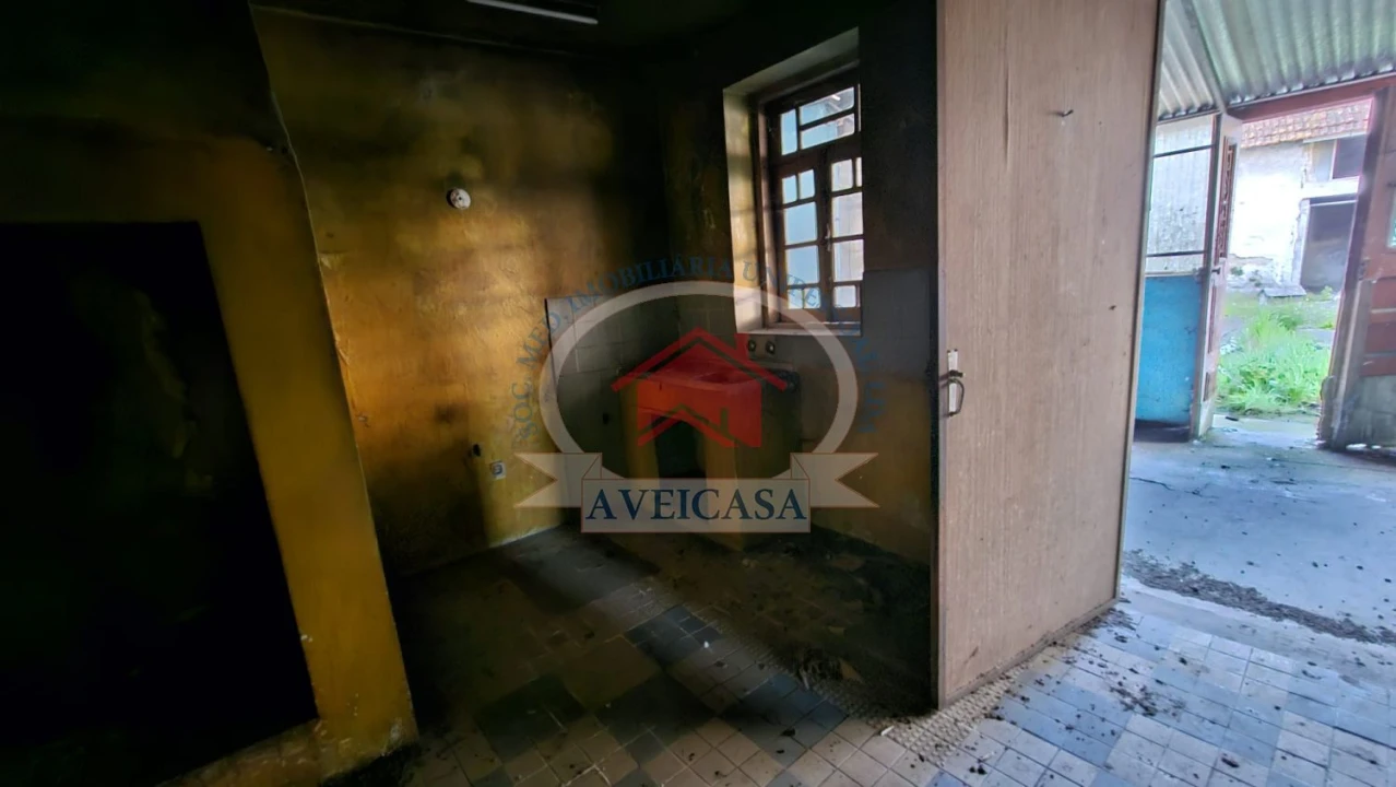 Moradia T8 para Venda em Oliveirinha Foto 31