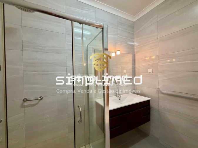 Apartamento T3 para Venda em Laranjeiro e Feijó Foto 22