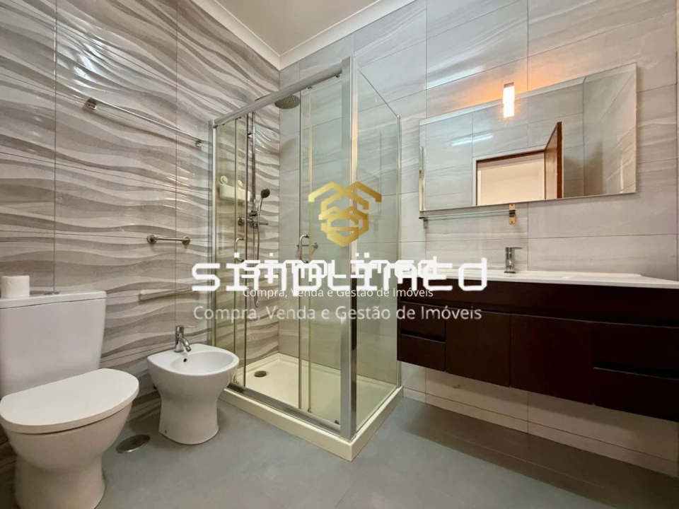 Apartamento T3 para Venda em Laranjeiro e Feijó Foto 19