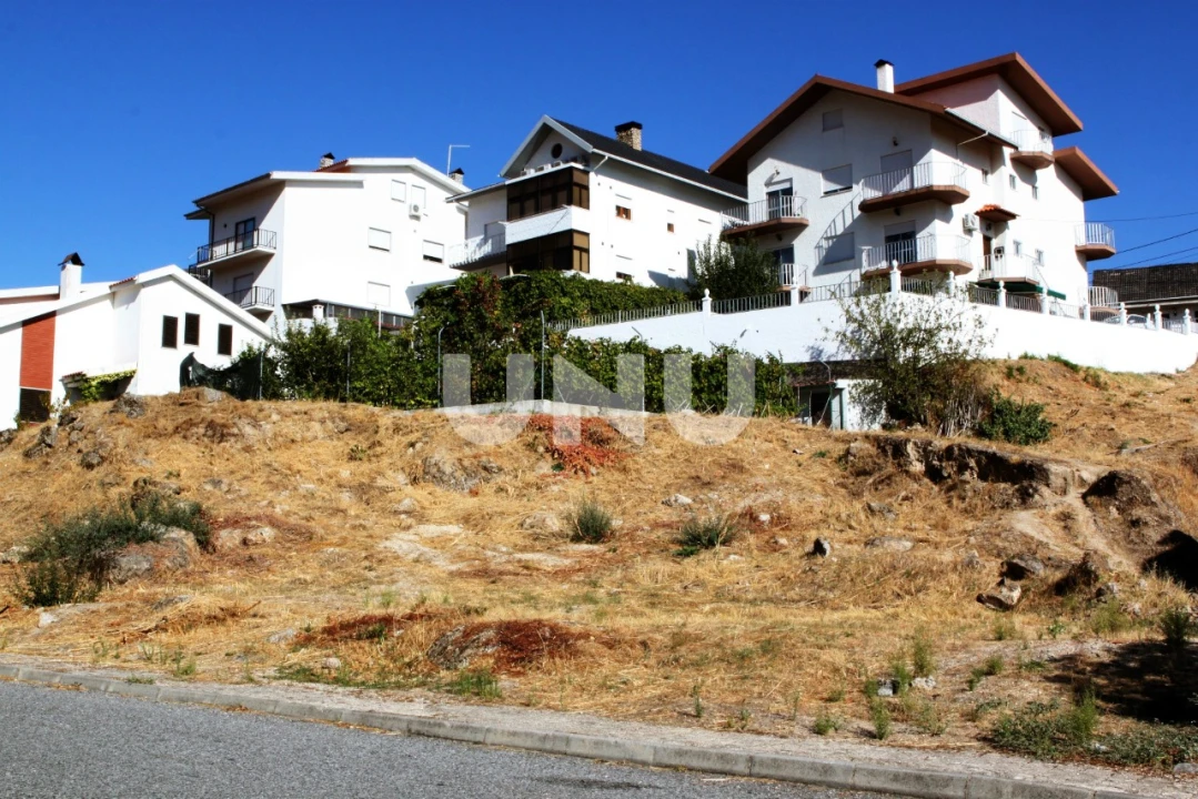 Terreno para Venda em Teixoso e Sarzedo Foto 5