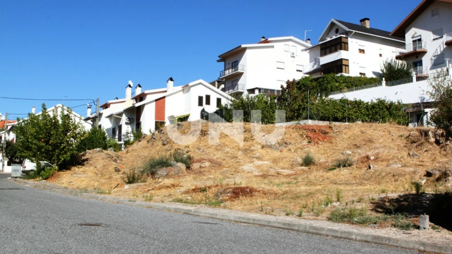 Terreno para Venda em Teixoso e Sarzedo