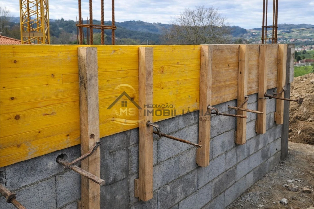 Moradia T3 para Venda em Cepães e Fareja Foto 4