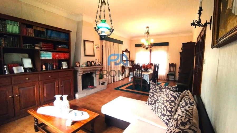 Moradia T6 para Venda em Resende Foto 44