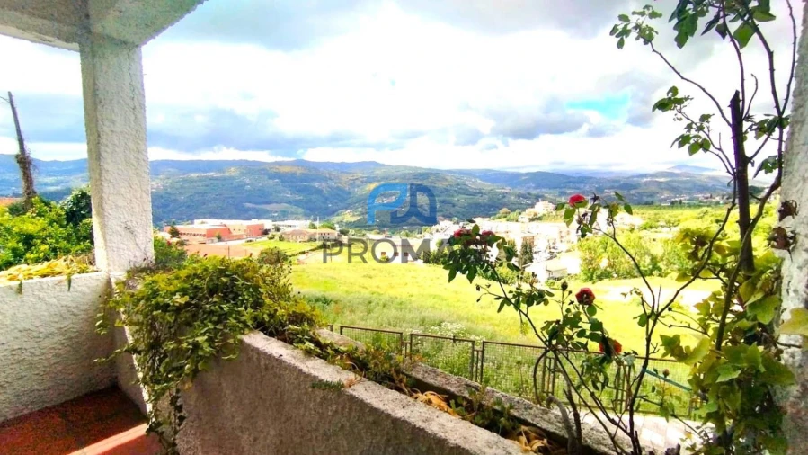 Moradia T6 para Venda em Resende Foto 17