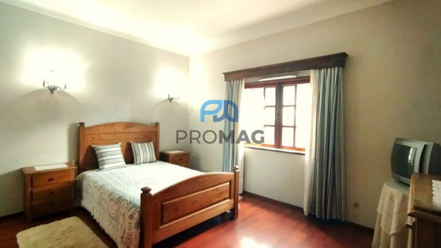 Moradia T6 para Venda em Resende Foto 36