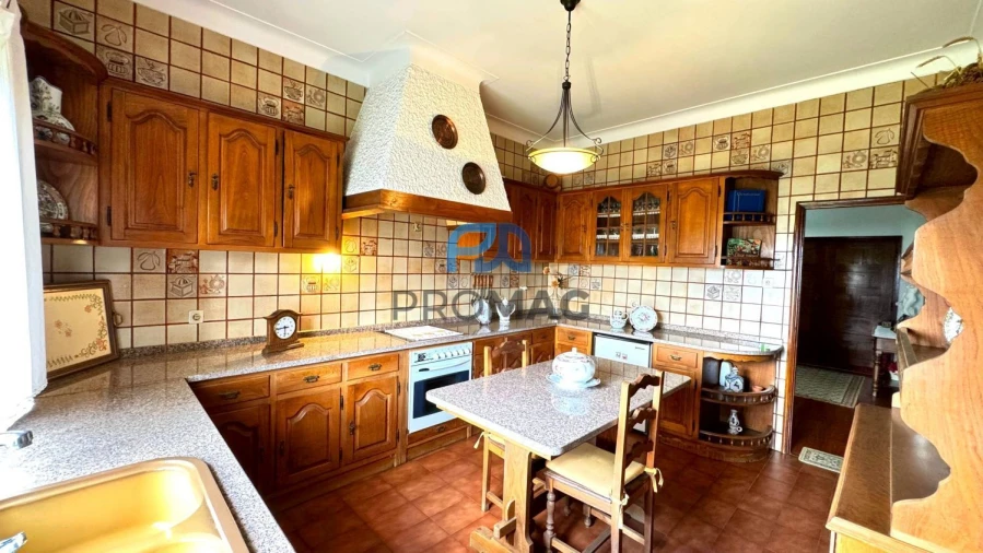 Moradia T6 para Venda em Resende Foto 42