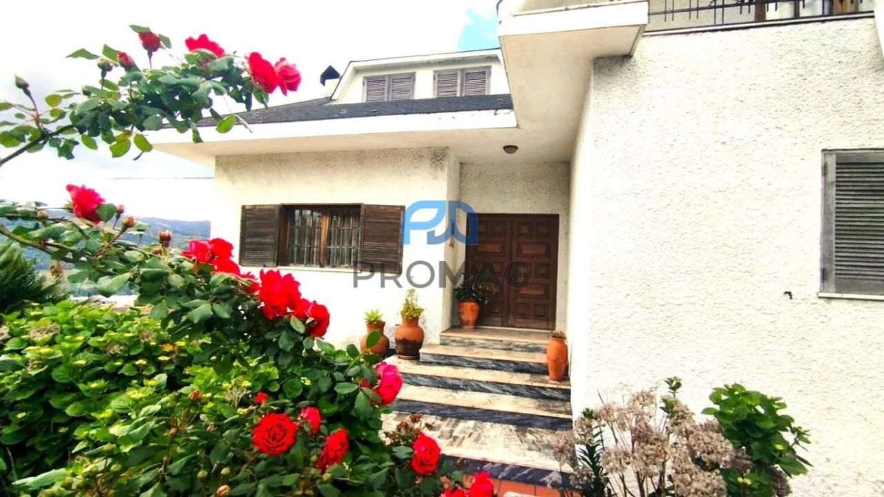 Moradia T6 para Venda em Resende Foto 8