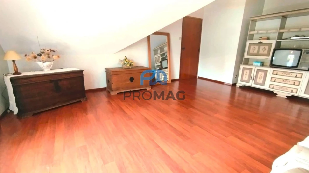 Moradia T6 para Venda em Resende Foto 53