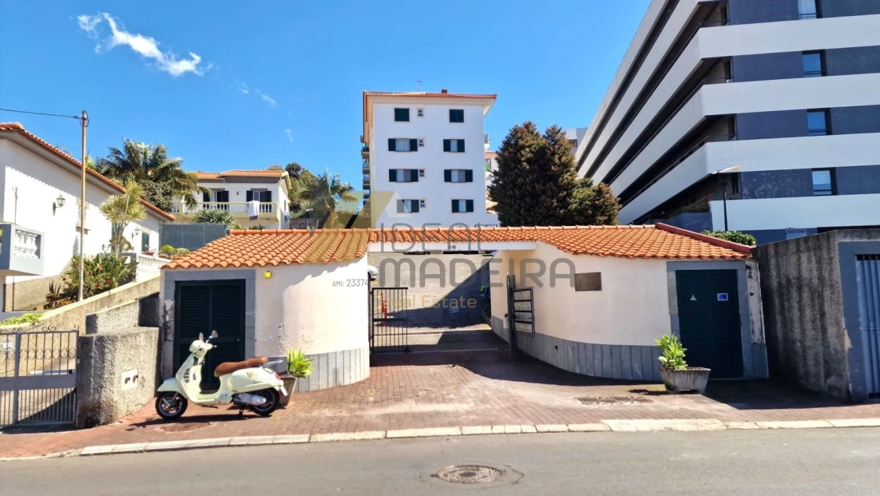 Apartamento T3 para Venda em Santo Antonio Foto 1