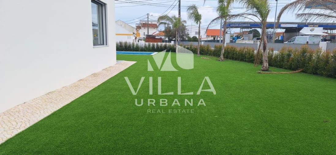 Moradia T3 para Venda em Charneca de Caparica e Sobreda Foto 3