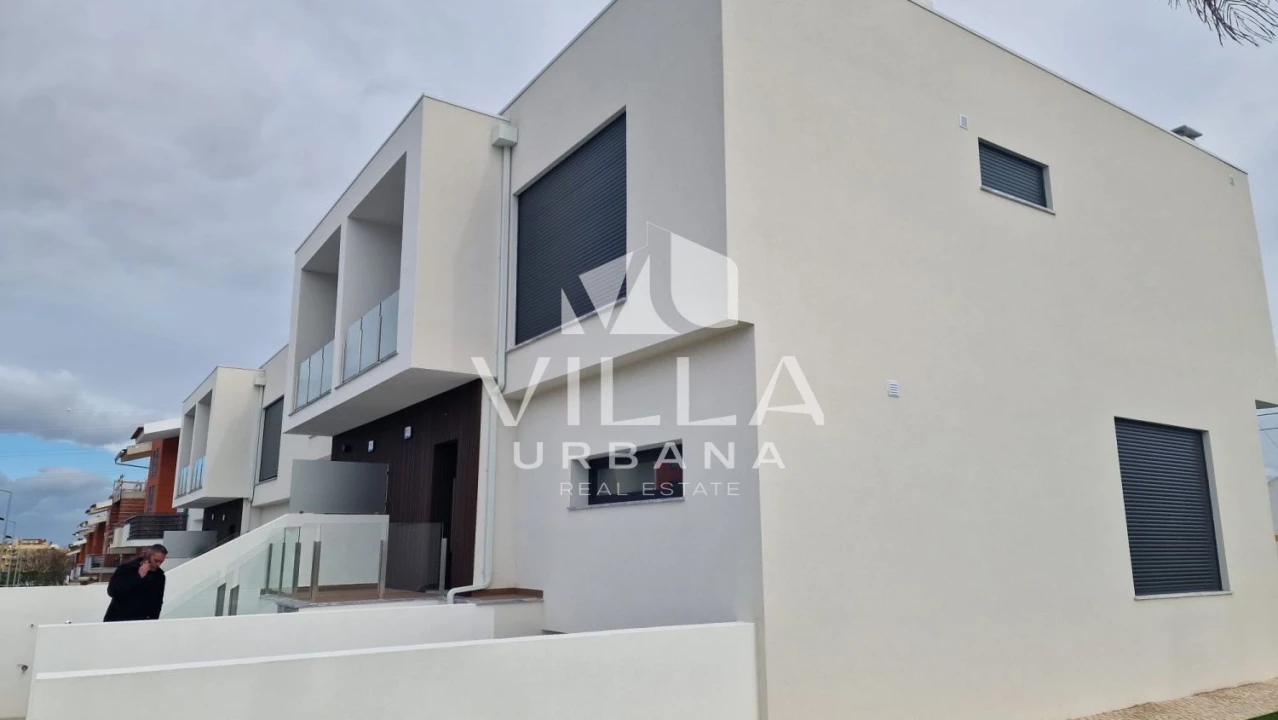 Moradia T3 para Venda em Charneca de Caparica e Sobreda Foto 32