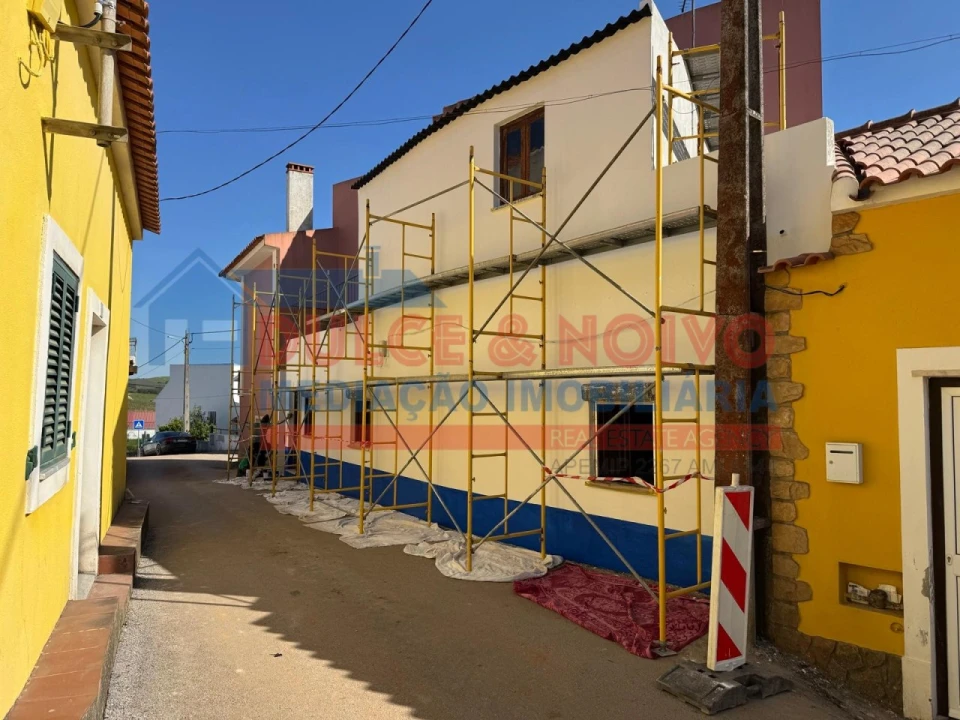 Moradia T2 para Venda em Peral Foto 1