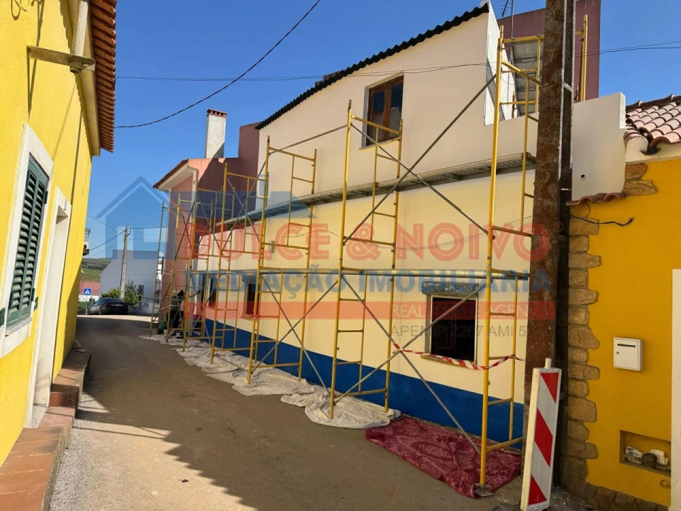 Moradia T2 para Venda em Peral Foto 2