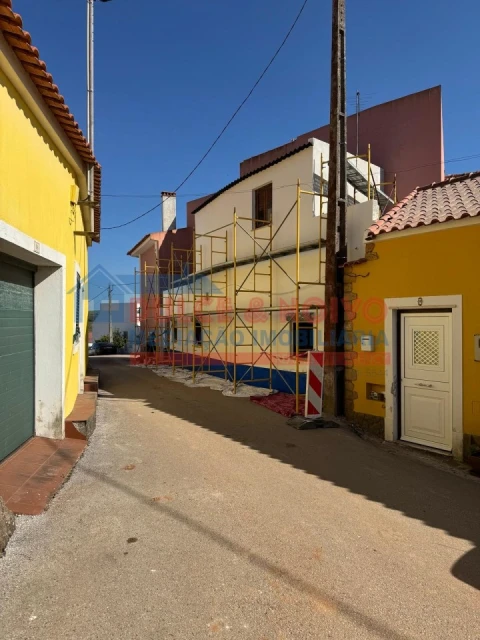 Moradia T2 para Venda em Peral