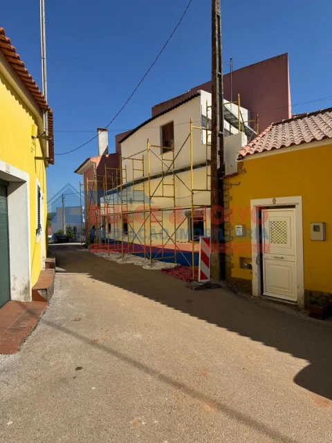 Moradia T2 para Venda em Peral